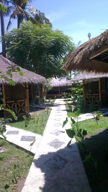 Tua Tua Keladi Bungalows Gili Air Exterior foto
